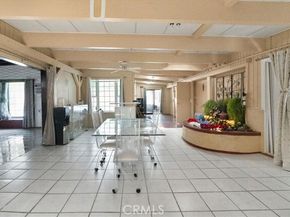 22111 Covello, Canoga Park (los Angeles) CA 91303