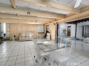 22111 Covello, Canoga Park (los Angeles) CA 91303