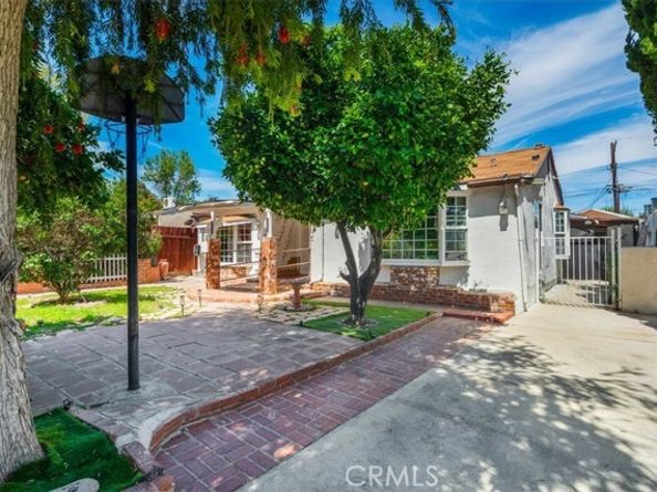 22111 Covello, Canoga Park (los Angeles) CA 91303
