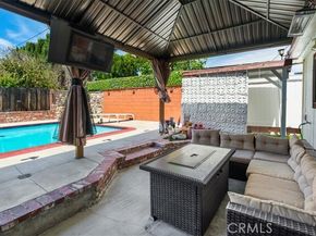 22111 Covello, Canoga Park (los Angeles) CA 91303