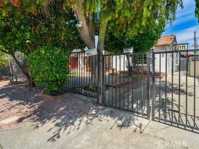 22111 Covello, Canoga Park (los Angeles) CA 91303