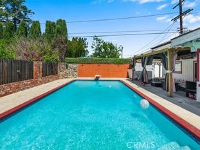 22111 Covello, Canoga Park (los Angeles) CA 91303