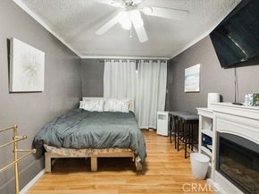 22111 Covello, Canoga Park (los Angeles) CA 91303