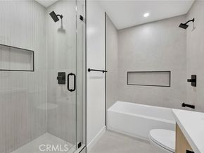 17303 Chatsworth Street 4, Granada Hills (los Angeles) CA 91344