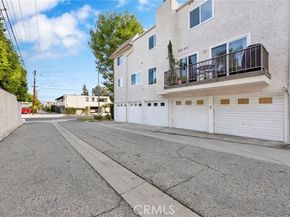 17303 Chatsworth Street 4, Granada Hills (los Angeles) CA 91344