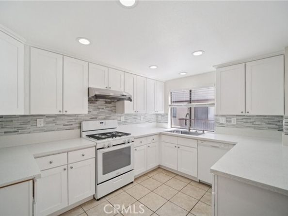 22525 Sherman Way 403, West Hills (los Angeles) CA 91307