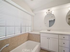 22525 Sherman Way 403, West Hills (los Angeles) CA 91307