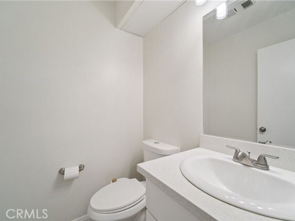 22525 Sherman Way 403, West Hills (los Angeles) CA 91307