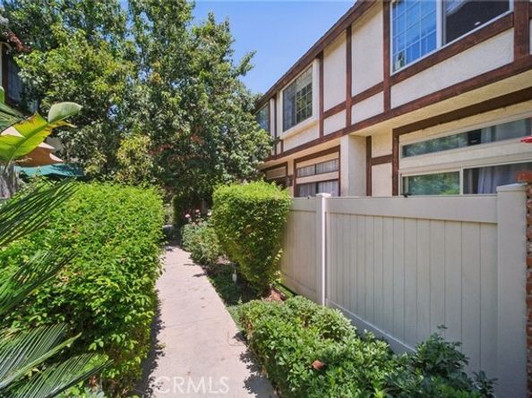 22525 Sherman Way 403, West Hills (los Angeles) CA 91307