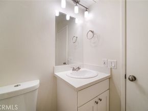 22525 Sherman Way 403, West Hills (los Angeles) CA 91307