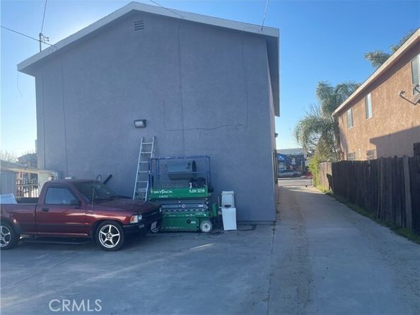 8420 S Broadway, Los Angeles CA 90003