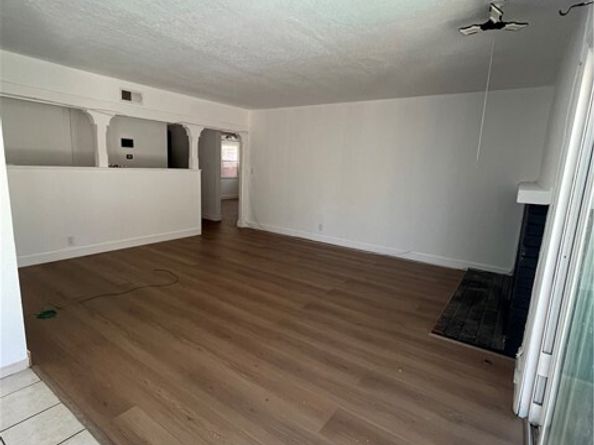 13229 Schoenborn Street, Sun Valley (los Angeles) CA 91352