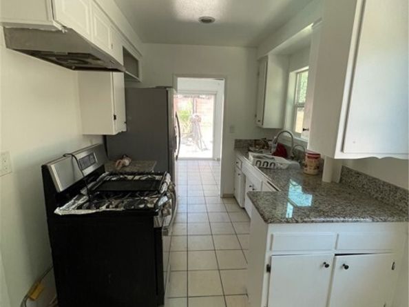 13229 Schoenborn Street, Sun Valley (los Angeles) CA 91352