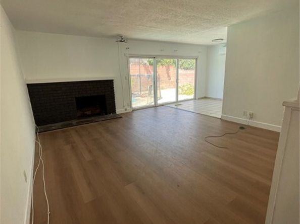 13229 Schoenborn Street, Sun Valley (los Angeles) CA 91352