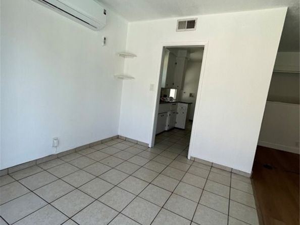 13229 Schoenborn Street, Sun Valley (los Angeles) CA 91352