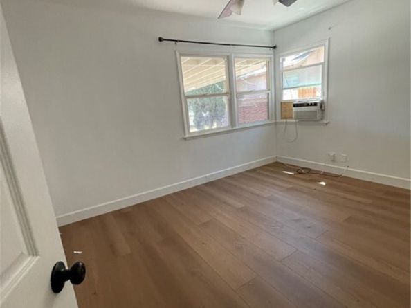13229 Schoenborn Street, Sun Valley (los Angeles) CA 91352