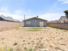 1049 Sanford Avenue, Wilmington (los Angeles) CA 90744