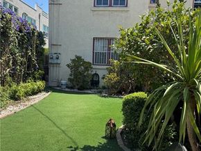 1945 S Bronson Avenue, Los Angeles CA 90018