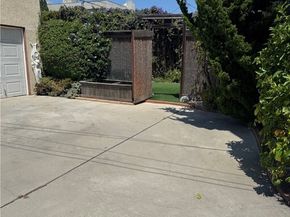 1945 S Bronson Avenue, Los Angeles CA 90018