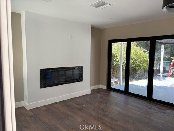 2715 Petaluma, Long Beach CA 90815