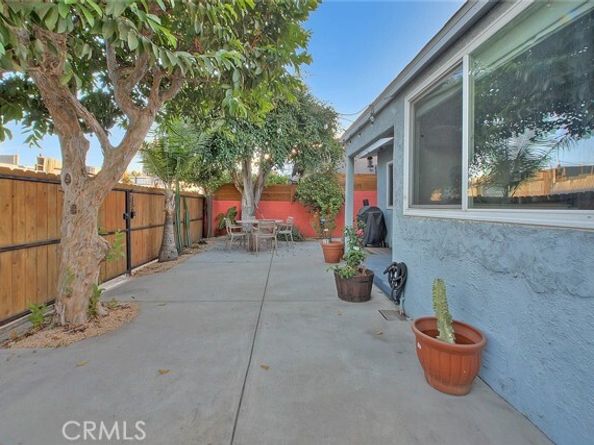 2615 Maceo, Los Angeles CA 90065