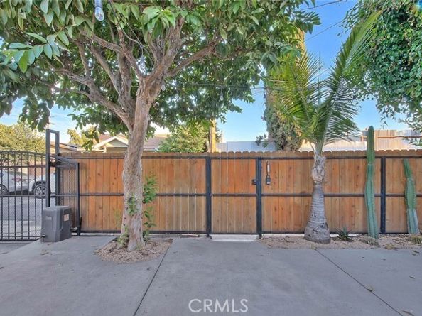 2615 Maceo, Los Angeles CA 90065