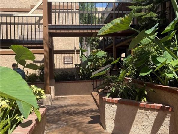 441 E San Jose 309, Burbank CA 91501