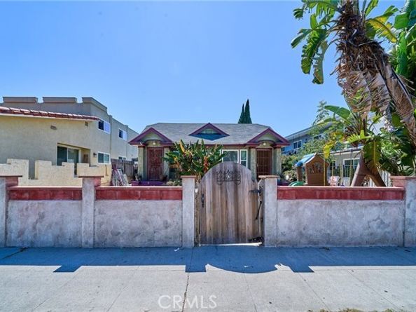 1055 Roswell, Long Beach CA 90804