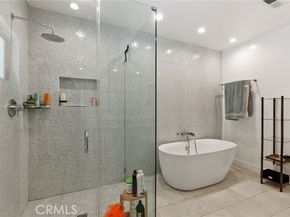 19651 Marilla Street, Northridge (los Angeles) CA 91324