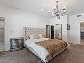 19651 Marilla Street, Northridge (los Angeles) CA 91324