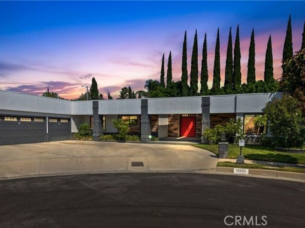 19651 Marilla Street, Northridge (los Angeles) CA 91324