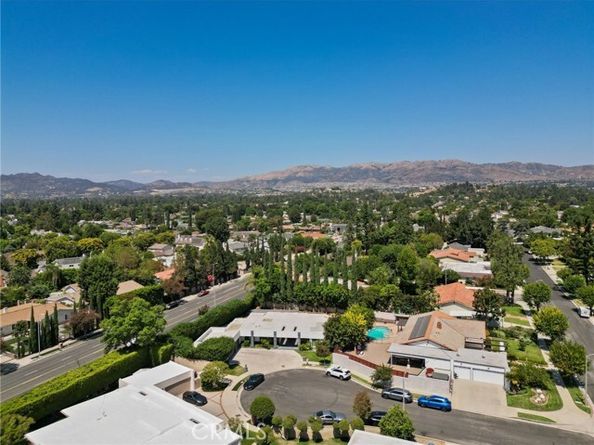 19651 Marilla Street, Northridge (los Angeles) CA 91324