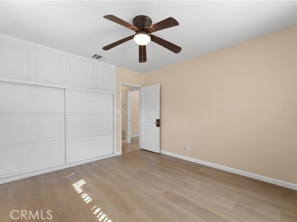 9037 Varna Avenue, Arleta (los Angeles) CA 91331