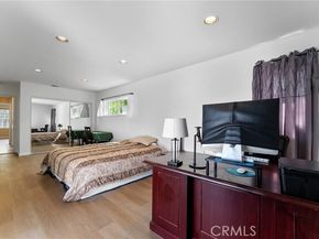 9037 Varna Avenue, Arleta (los Angeles) CA 91331