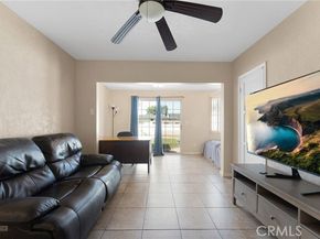 9037 Varna Avenue, Arleta (los Angeles) CA 91331