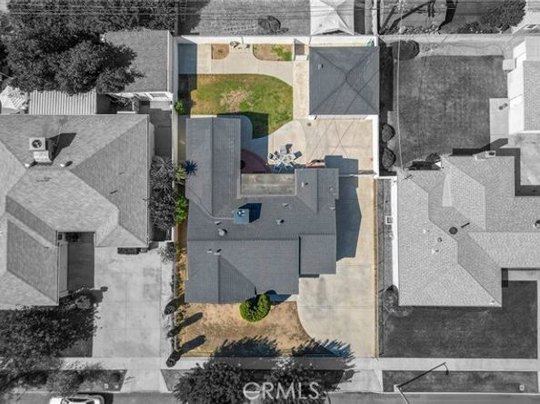 9037 Varna Avenue, Arleta (los Angeles) CA 91331