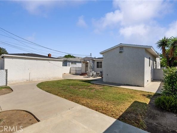 9037 Varna Avenue, Arleta (los Angeles) CA 91331