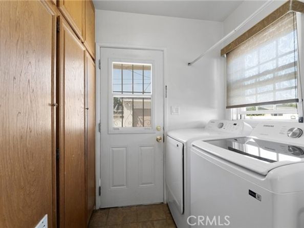 9037 Varna Avenue, Arleta (los Angeles) CA 91331