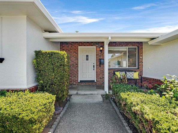 4208 Garland Dr, Fremont CA 94536
