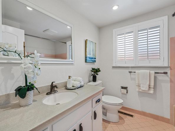 4208 Garland Dr, Fremont CA 94536