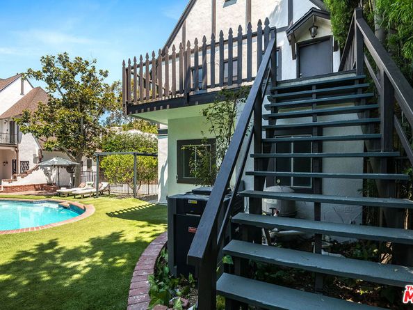 132 S Beachwood Drive, Los Angeles CA 90004