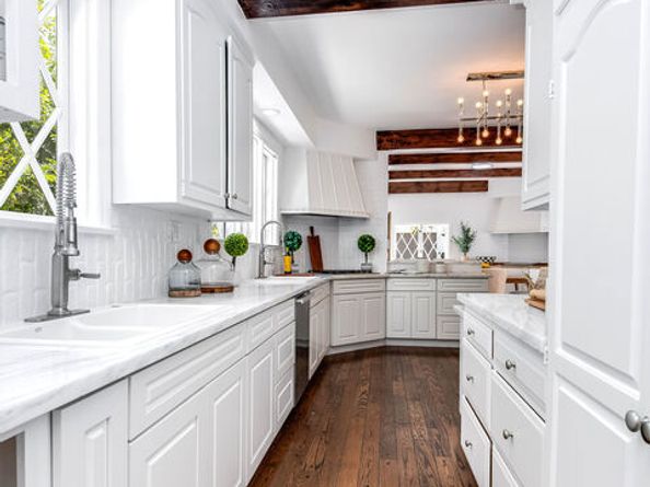 132 S Beachwood Drive, Los Angeles CA 90004