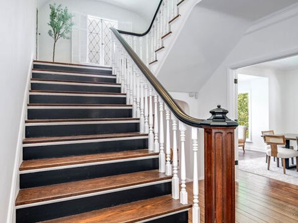 132 S Beachwood Drive, Los Angeles CA 90004