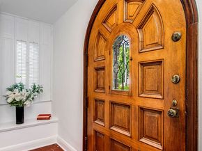 132 S Beachwood Drive, Los Angeles CA 90004