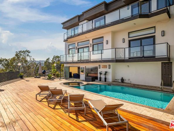 5667 Tryon Road, Los Angeles CA 90068