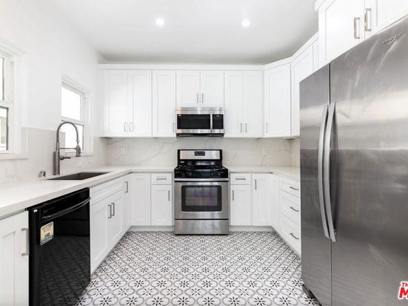 1032 S Orange Drive, Los Angeles CA 90019