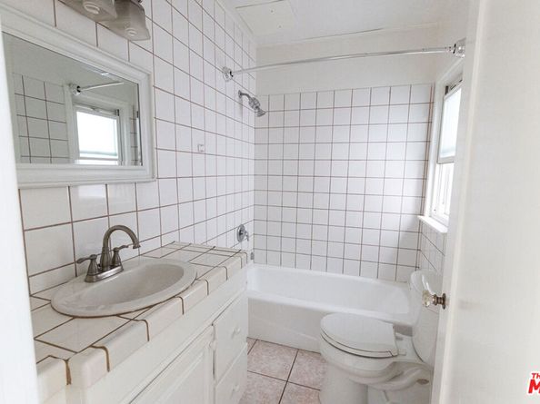 1206 3rd Avenue, Los Angeles CA 90019