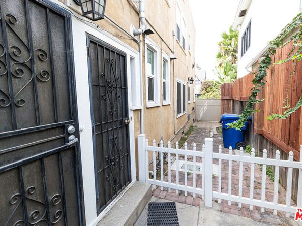 1206 3rd Avenue, Los Angeles CA 90019