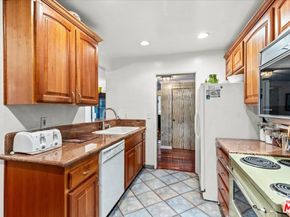 6250 Buckingham 101, Culver City CA 90230