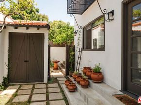 1622 Glyndon Avenue, Venice CA 90291
